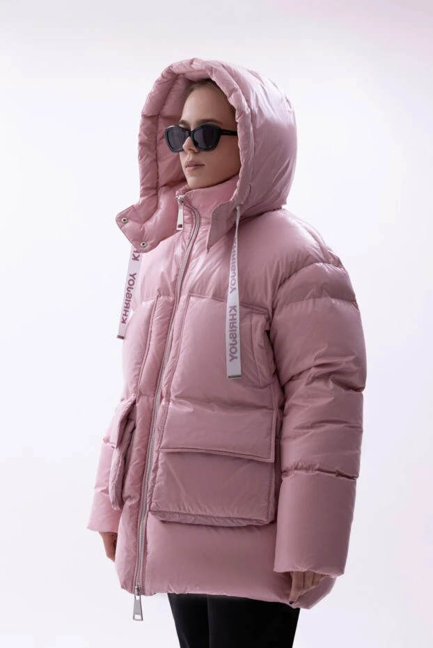 Khrisjoy пуховик в пастельном розовом цвете с кулиской и капюшоном
 170652 - фото 2