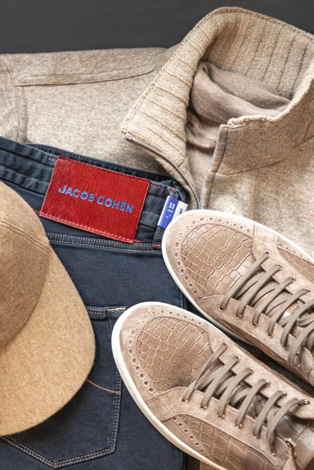 Beige classic wool turtleneck for men - photo 2