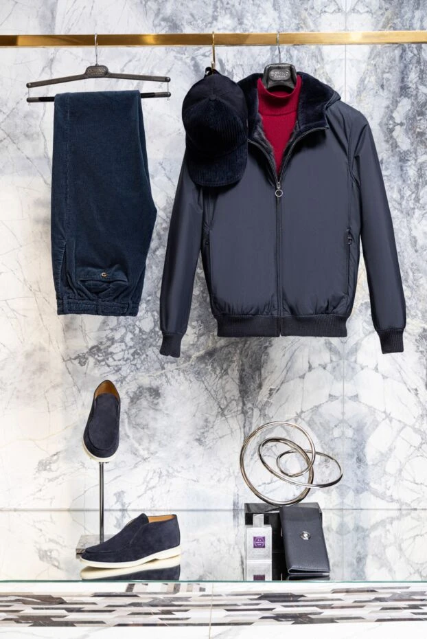 Ерлерге арналған капюшоны бар аң терісінен жасалған көк бомбер күртеше - фото 2