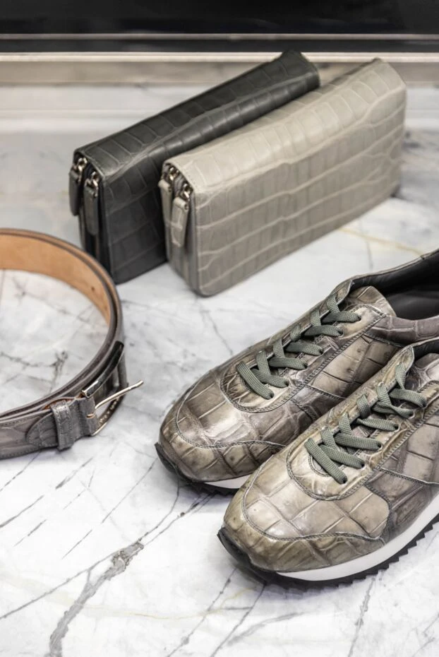 Cesare di Napoli ремень из кожи крокодила серый мужской 170999 - фото 2