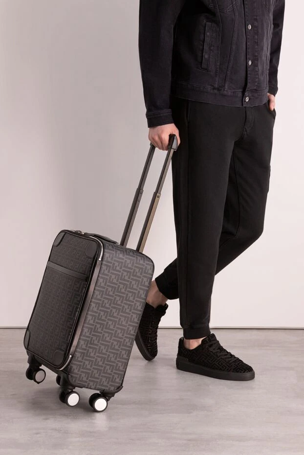 Fendi man gray leather suitcase for men купить с ценами и фото 171083 - photo 2