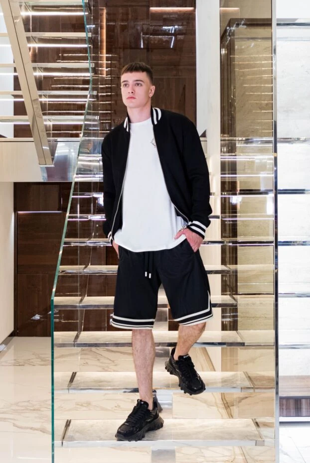 Balmain футболка хлопковая белая декорирована эмблемой бренда мужская 171523 - фото 2