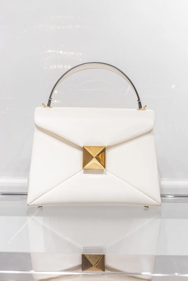 Valentino сумка женская белая кожаная с геометрическими вставками 171654 - фото 3