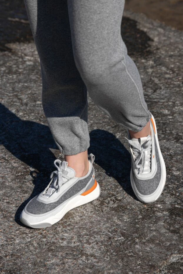 Santoni кроссовки женские кожаные с оранжевыми вставками серые 171792 - фото 2