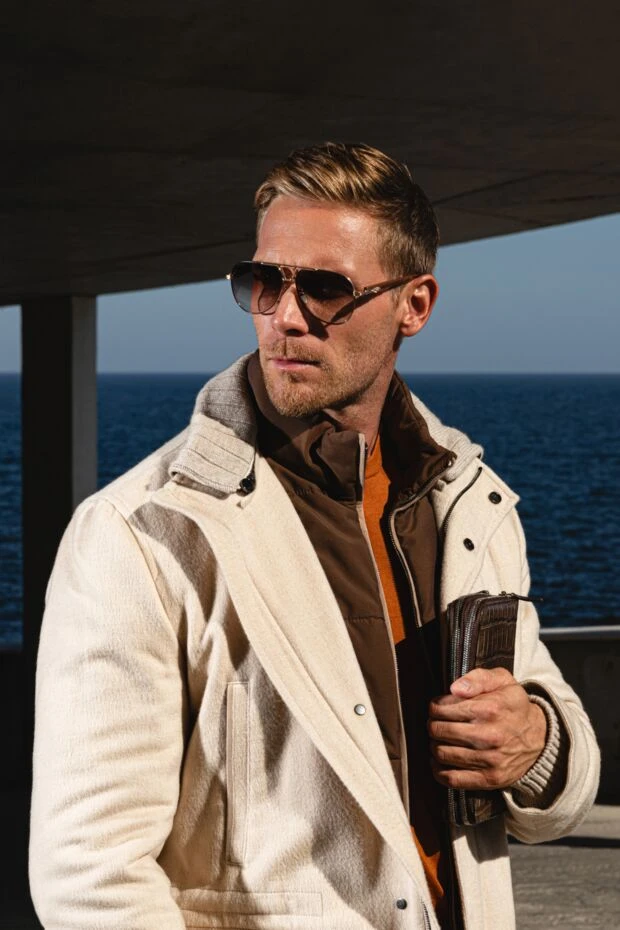 Пуховик мужской из шерсти, шелка, кашемира и эластана бежевый - фото 2