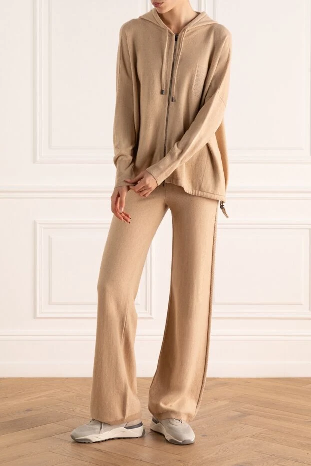 Peserico woman women's beige walking suit купить с ценами и фото 171901 - photo 2