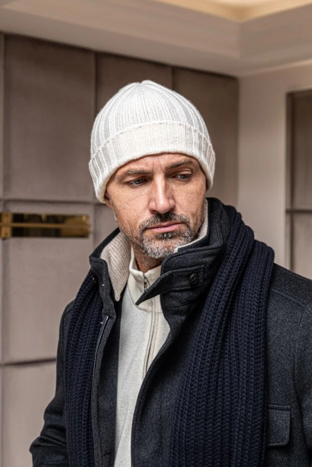 Шапка из кашемира кремово-белая мужская - фото 2