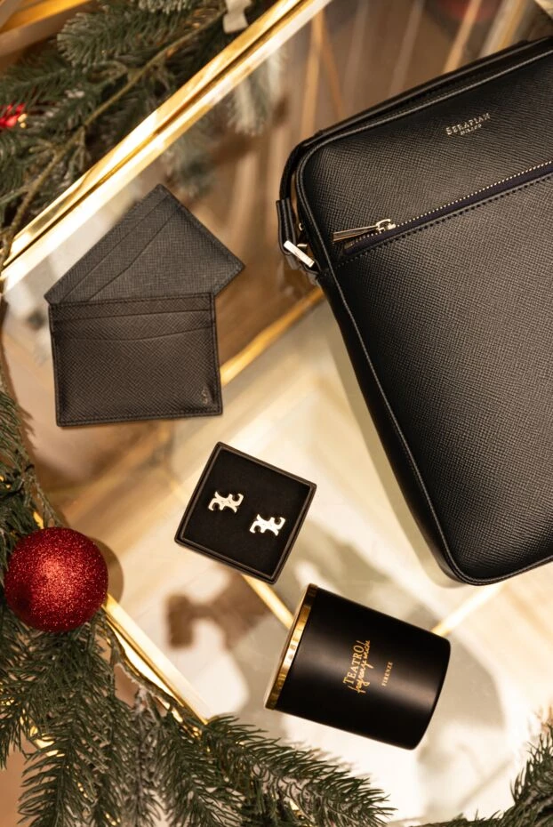 Визитница кожаная темно-синяя декорированная металлическим логотипом мужская - фото 2