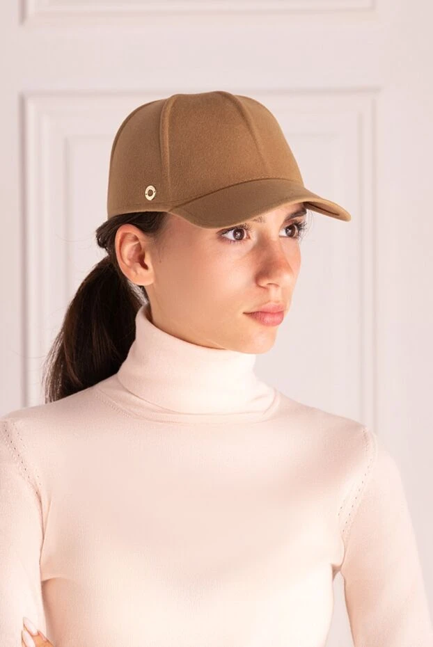 Loro Piana woman beige felt and cashmere cap for women купить с ценами и фото 172669 - photo 2