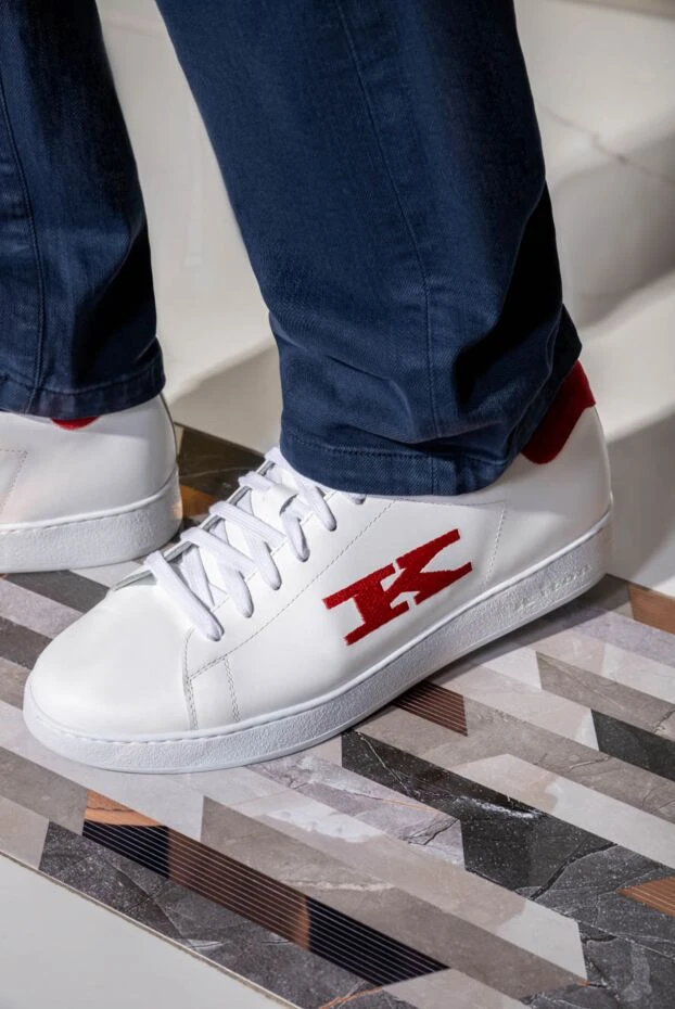 Kiton бүйірінде ашық қызыл әріпі бар ақ былғары кроссовки
 172700 - фото 2