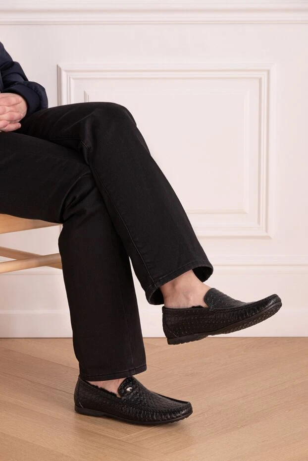 Ерлерге арналған қара былғары мокасиндер - фото 2