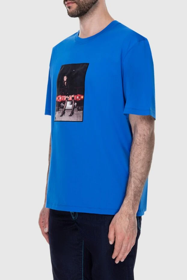 Limitato классикалық суперкардың фараларының алдында модель бейнеленген футболка
 172827 - фото 3