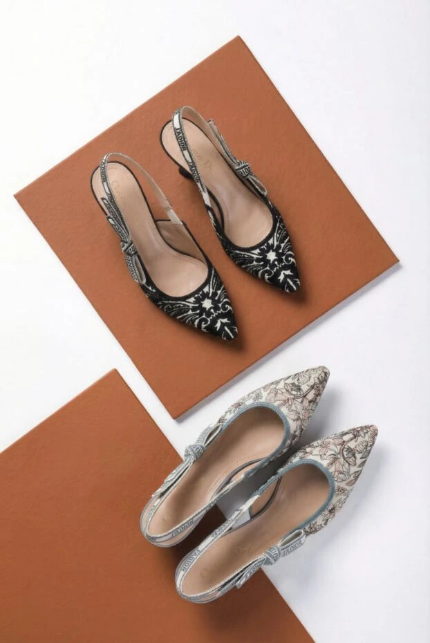 Dior монохромды үлгідегі ақ түсті қара әйелдер сандалдары 172943 - фото 2