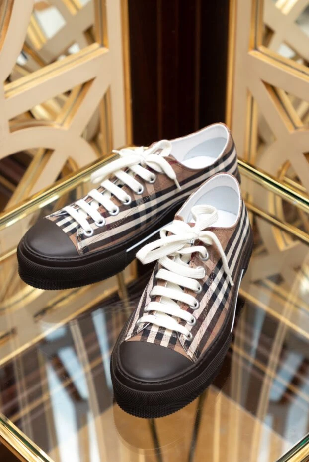 Burberry ерлердің кроссовкалары ақ баулары бар қоңыр түсті 173363 - фото 2