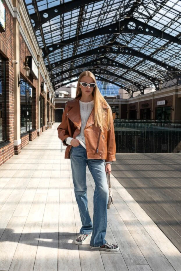 Citizens of Humanity джинсы женские голубые свободного кроя 173399 - фото 2