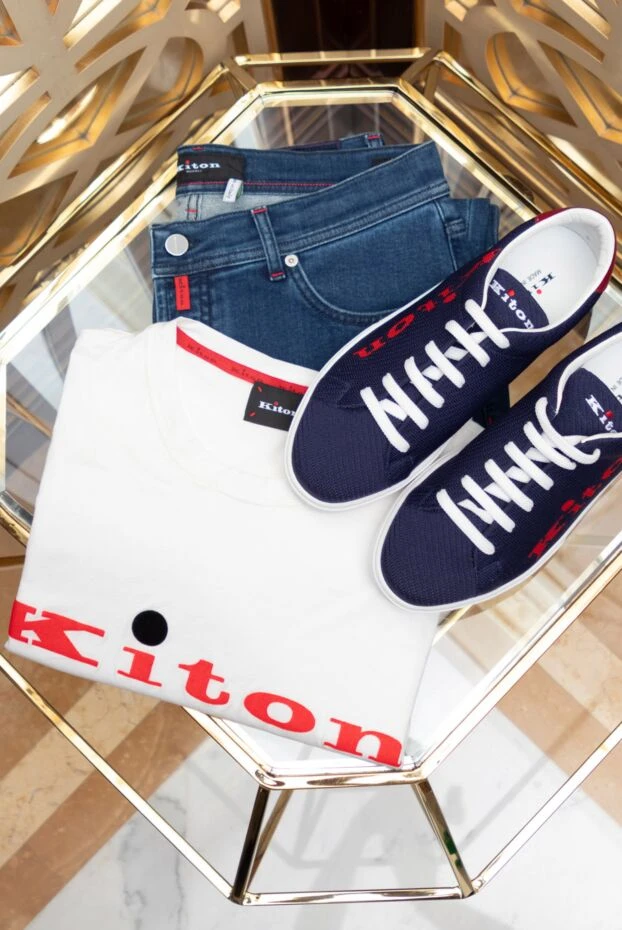 Kiton кроссовки тёмно-синие из текстиля с красным логотипом
173484 - фото 2