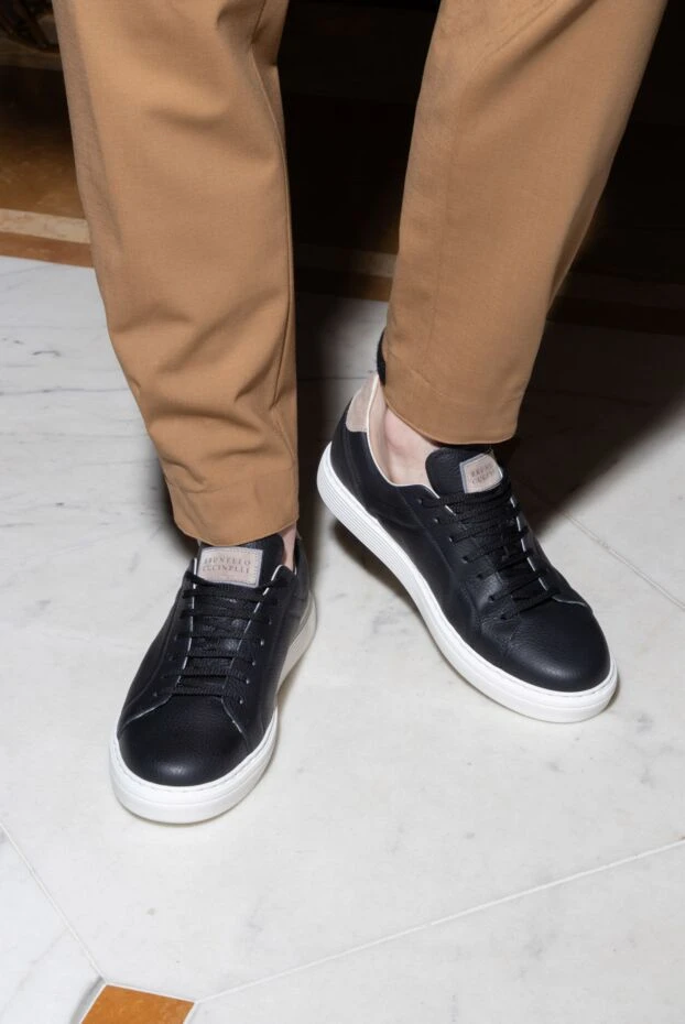 Black leather sneakers for men - photo 2