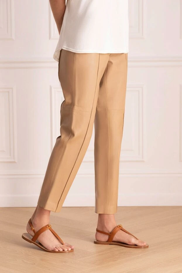 Fleur de Paris брюки женские бежевые кожаные 173644 - фото 3