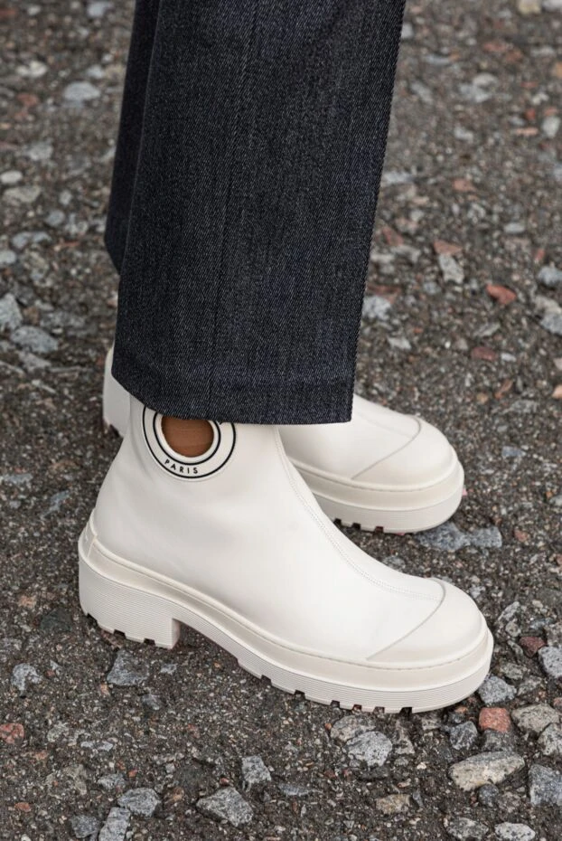 Dior ботинки-ботильоны белые женские с логотипом 173773 - фото 2