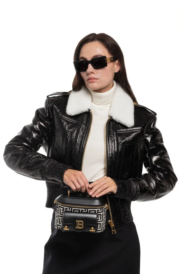 Куртка женская черная лакированная кожаная с белым мехом - фото 2