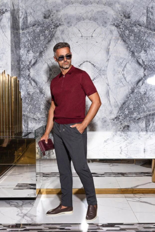 Corneliani шелковое поло бордового цвета с рельефной вязкой
174028 - фото 2