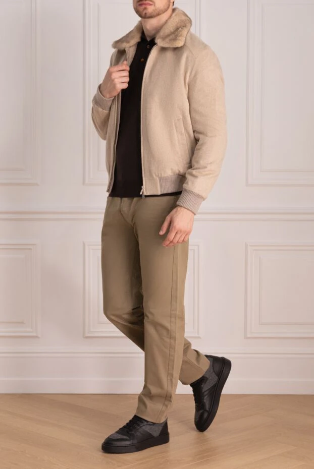 Men's beige jacket with fur collar - photo 2