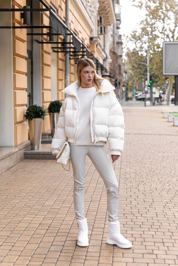 White leather leggings for women - photo 2