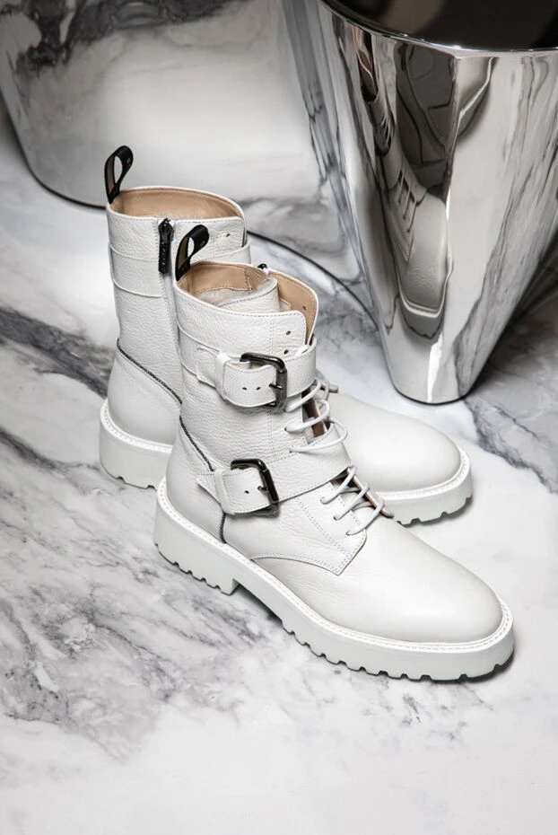 Doucal`s ботинки кожаные высокие белые декорированные двумя пряжками женские 174632 - фото 2