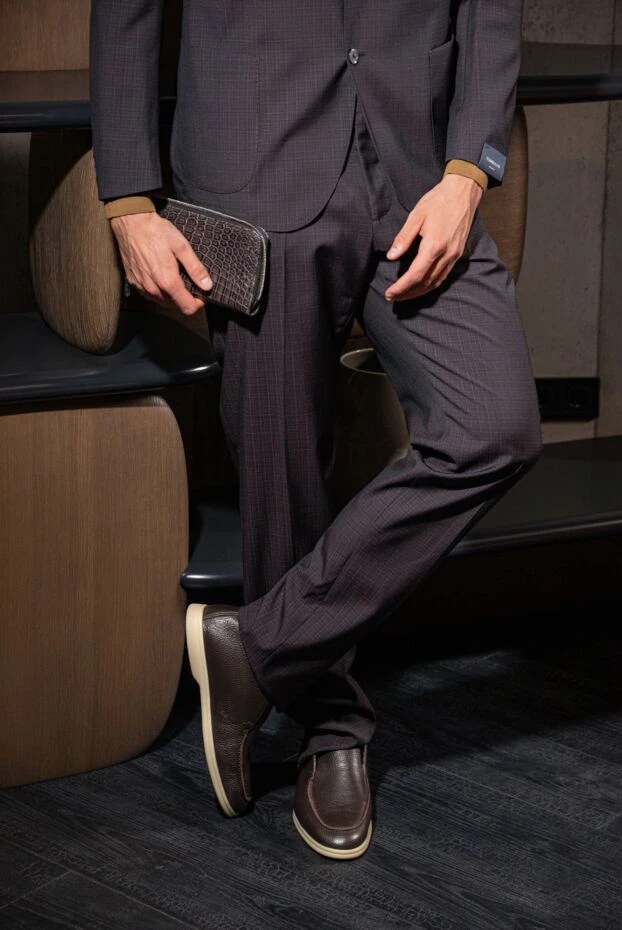 Ашық табаны бар қара қоңыр түйіршікті былғары лоферлер - фото 2