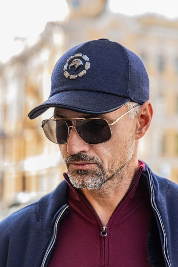 Металл бүркіт бейнеленген қою көк кашемир қалпағы
- фото 2