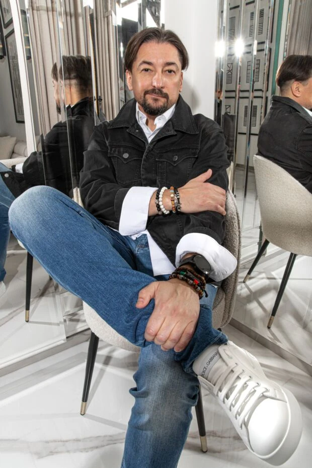 Мақта мен полиэфирден жасалған қара ерлерге арналған джинсы күрте - фото 2