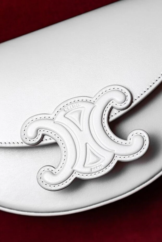 Soft pink leather bag adorned with a tone-on-tone logo women's - photo 2