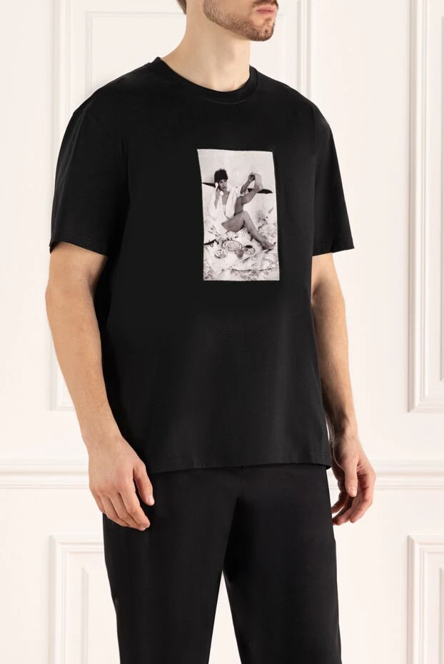 Limitato ретро стиліндегі фотобасылған қара мақта ерлерге арналған футболка
 176005 - фото 3