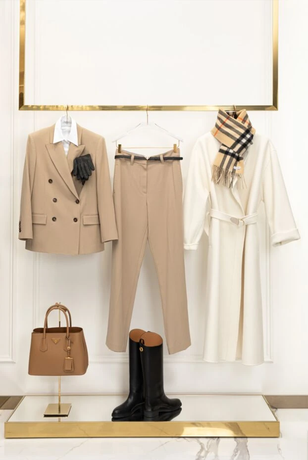 Loro Piana женское кашемировое пальто молочного цвета с капюшоном
 176163 - фото 3