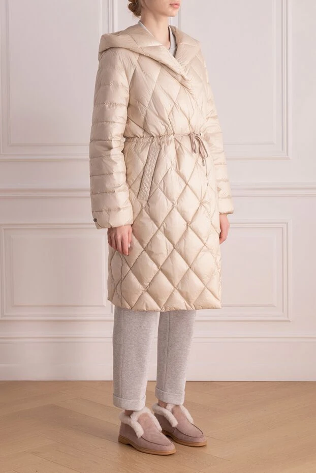 Peserico женский пуховик из нейлона бежевый 176668 - фото 3