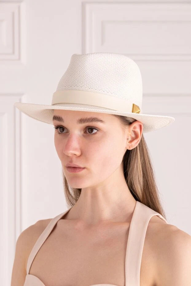 Valentino woman women's hat made of white straw купить с ценами и фото 177030 - photo 2