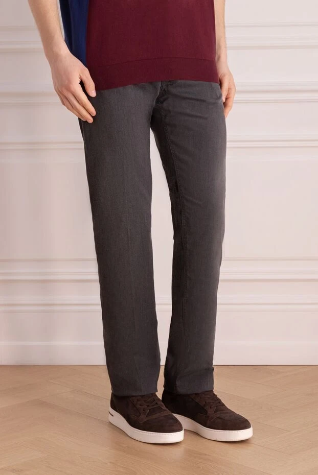 Stefano Ricci мужские джинсы темно-серого цвета с объемным логотипом сзади 177891 - фото 3