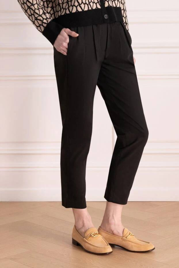 Brunello Cucinelli черные женские брюки облегающего кроя с защипами 178029 - фото 3