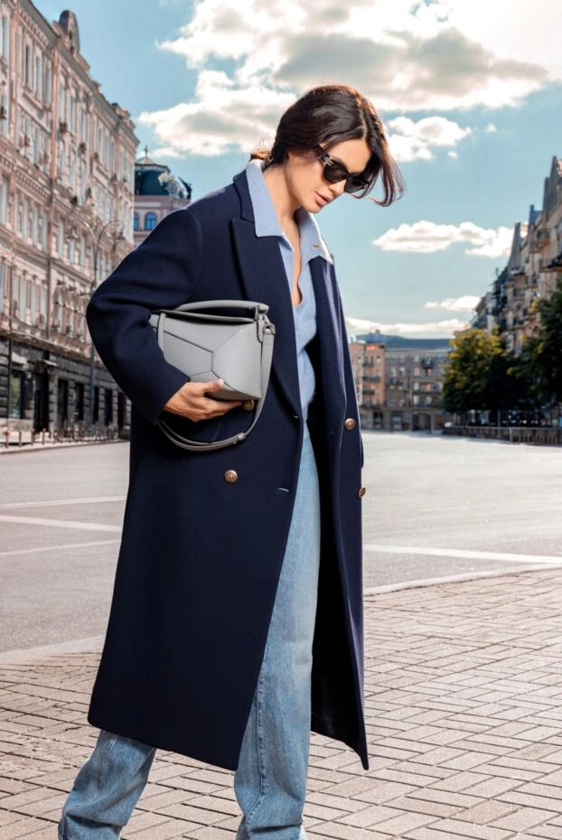 Loewe әйелдерге арналған күнделікті былғары сөмке, сұр 178047 - фото 3