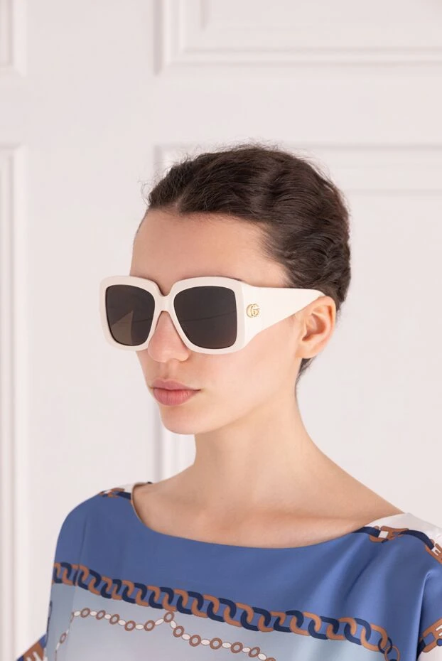 Gucci woman women's white plastic sunglasses купить с ценами и фото 178396 - photo 2