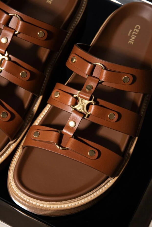 Celine шлепанцы женские коричневые из натуральной кожи 179150 - фото 2