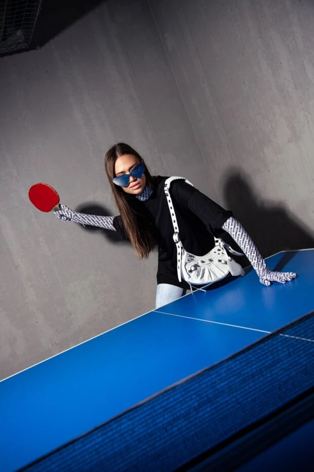 Balenciaga сумка через плечо le cagole xs из белой овчины arena 179230 - фото 3