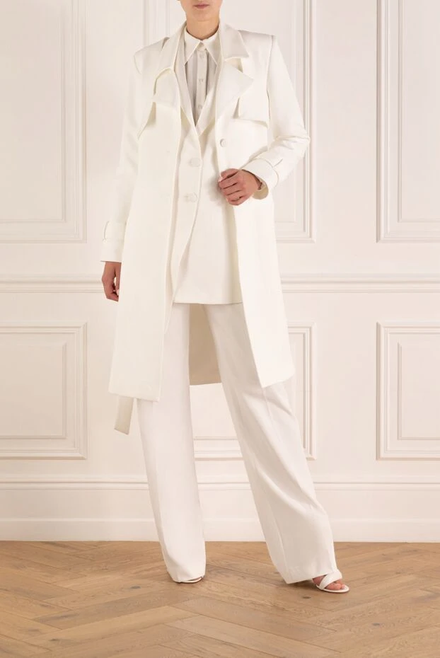 Fleur de Paris woman women's white coat купить с ценами и фото 179768 - photo 2