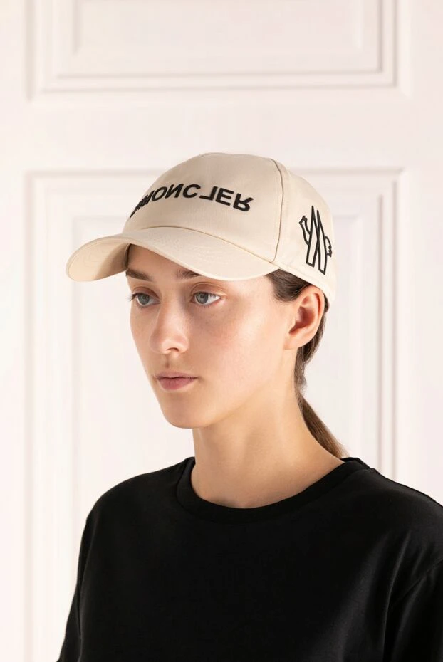 Moncler woman women's beige cotton cap купить с ценами и фото 179867 - photo 2