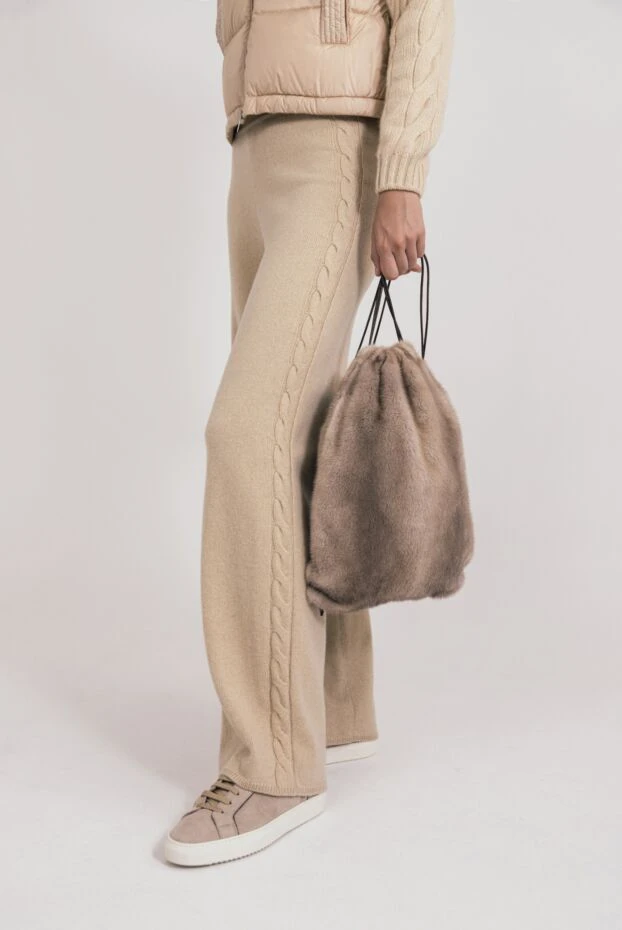 Doucal`s сникеры женские бежевые из замши и меха 180000 - фото 2