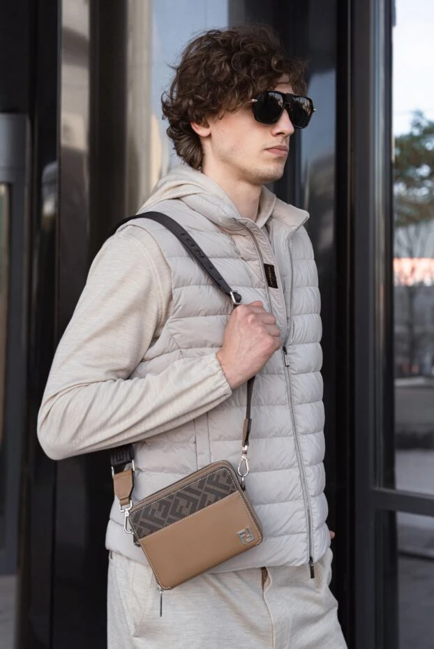 Fendi сумка через плечо мужская бежевая 180642 - фото 3