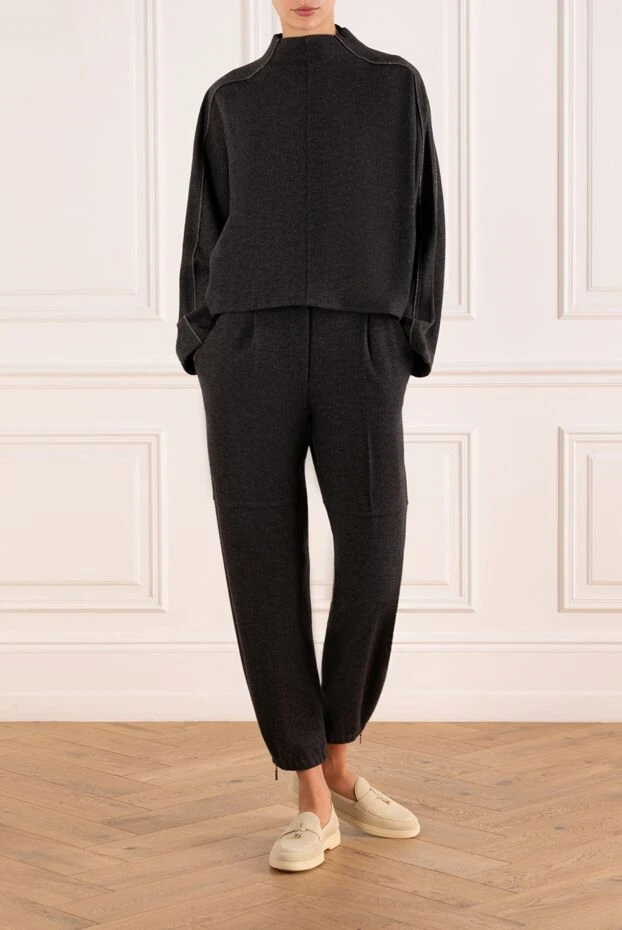 Әйелдерге арналған сұр түсті кашемир костюмі - фото 2