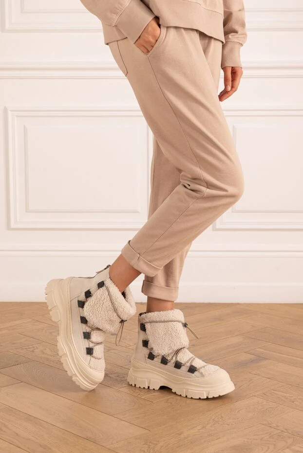 Brunello Cucinelli women's boots on fur beige nubuck 181230 - photo 2