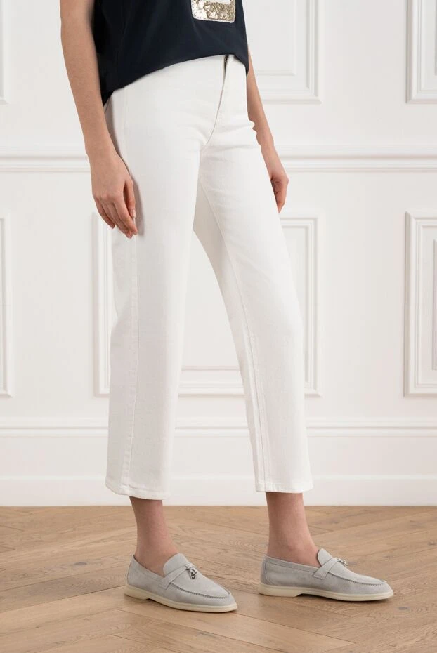 Fleur de Paris женские джинсы белые из хлопка укороченные 184763 - фото 3