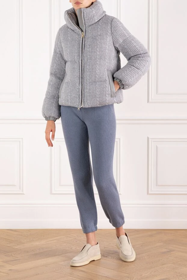 Пуховик из шерсти и кашемира серый женский с высоким воротником - фото 2